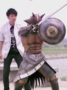 铠甲勇士救人现场